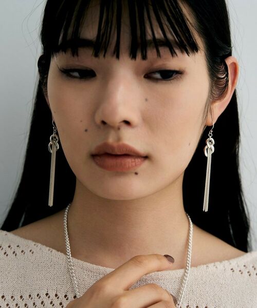 COCOSHNIK / ココシュニック ピアス・イヤリング | シルバー カーブチェーンモチーフフリンジピアス | 詳細7