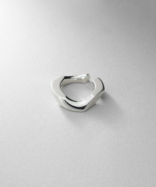 COCOSHNIK / ココシュニック ピアス・イヤリング | シルバー カーブチェーンモチーフイヤカフ | 詳細1