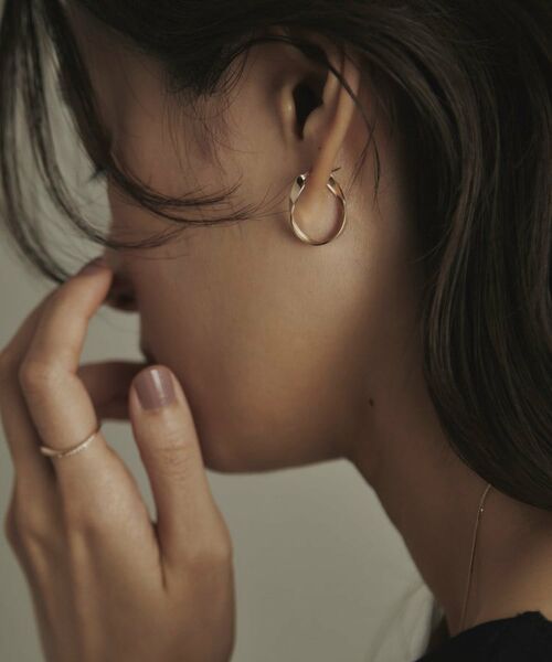 COCOSHNIK / ココシュニック ピアス・イヤリング | K10平打ちカーブ フープピアス | 詳細7