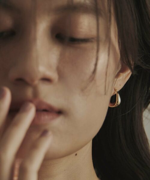 COCOSHNIK / ココシュニック ピアス・イヤリング | K10中空カーブインシェイプ フープピアス | 詳細7