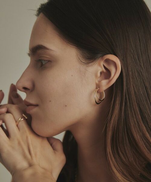 COCOSHNIK / ココシュニック ピアス・イヤリング | K10中空カーブダブル フープピアス | 詳細8