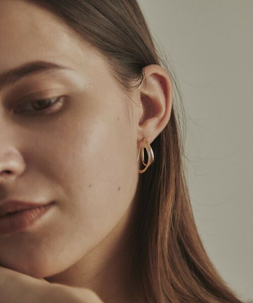 COCOSHNIK / ココシュニック ピアス・イヤリング | K10中空カーブダブル フープピアス | 詳細9