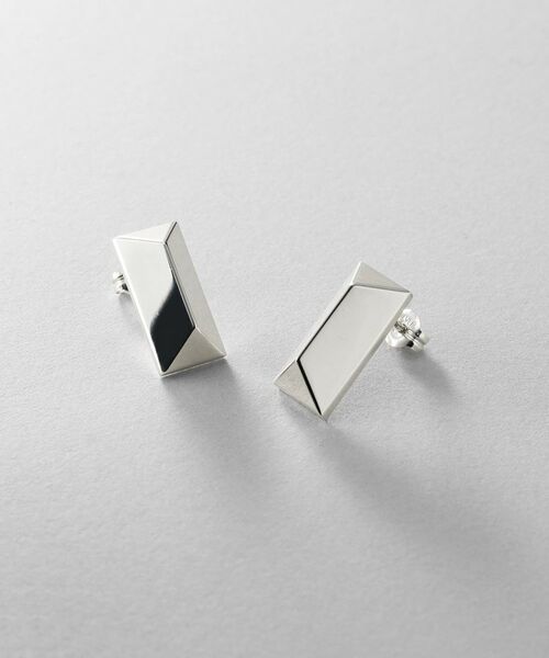 COCOSHNIK / ココシュニック ピアス・イヤリング | シルバー ロングピラミッド スタッドピアス | 詳細1