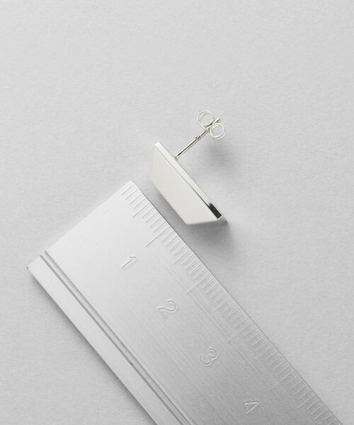 COCOSHNIK / ココシュニック ピアス・イヤリング | シルバー ロングピラミッド スタッドピアス | 詳細5