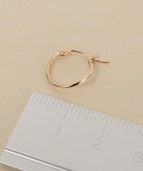 COCOSHNIK / ココシュニック ピアス・イヤリング | K10ウェーブフープピアス | 詳細4