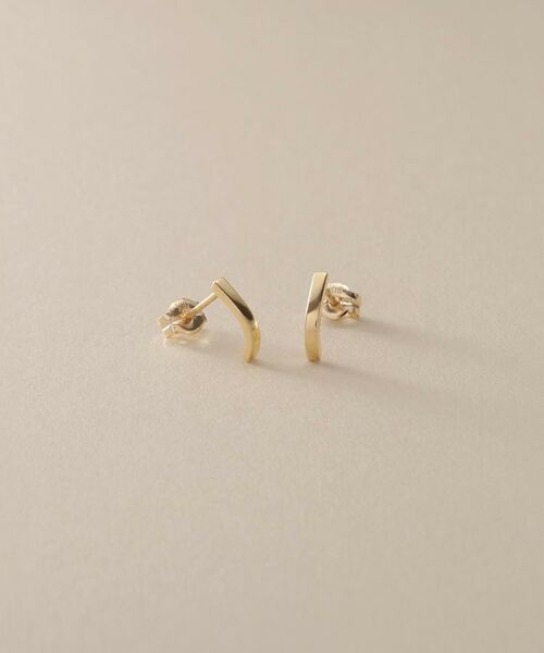 COCOSHNIK / ココシュニック ピアス・イヤリング | K10カーブライン スタッドピアス | 詳細1