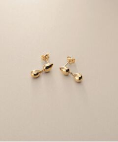 COCOSHNIK / ココシュニック ピアス・イヤリング | K10中空ペアシェイプ連続 スタッドピアス小