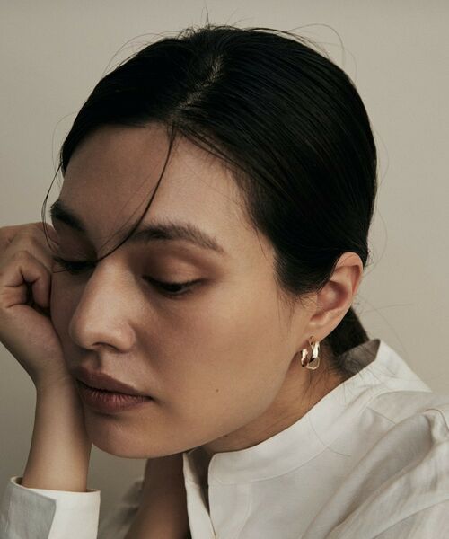 COCOSHNIK / ココシュニック ピアス・イヤリング | K10甲丸クロス フープピアス | 詳細6