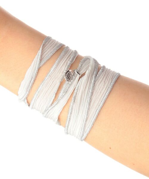 COCOSHNIK ONKITSCH / ココシュニックオンキッチュ ブレスレット・バングル | シルクリボンブレスレット(白) | 詳細4