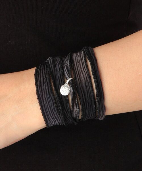 COCOSHNIK ONKITSCH / ココシュニックオンキッチュ ブレスレット・バングル | シルクリボンブレスレット(黒) | 詳細5