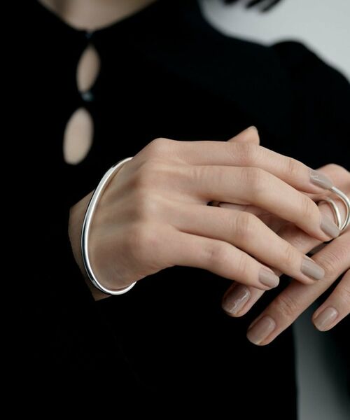 COCOSHNIK ONKITSCH / ココシュニックオンキッチュ ブレスレット・バングル | シルバー 【サステナブル】ニュアンスラインパームカフ | 詳細10