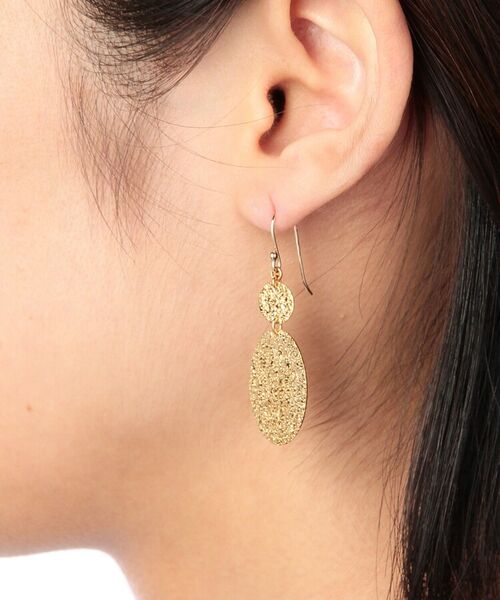 COCOSHNIK ONKITSCH / ココシュニックオンキッチュ ピアス・イヤリング | テクスチャープレートオーバル×サークル2連 フックピアス | 詳細5