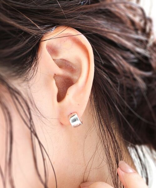 COCOSHNIK ONKITSCH / ココシュニックオンキッチュ ピアス・イヤリング | シルバー スモールフープ ワイドピアス | 詳細7