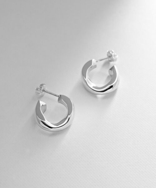 COCOSHNIK ONKITSCH / ココシュニックオンキッチュ ピアス・イヤリング | シルバー チェーンピアス カーブチェーンシングル | 詳細1