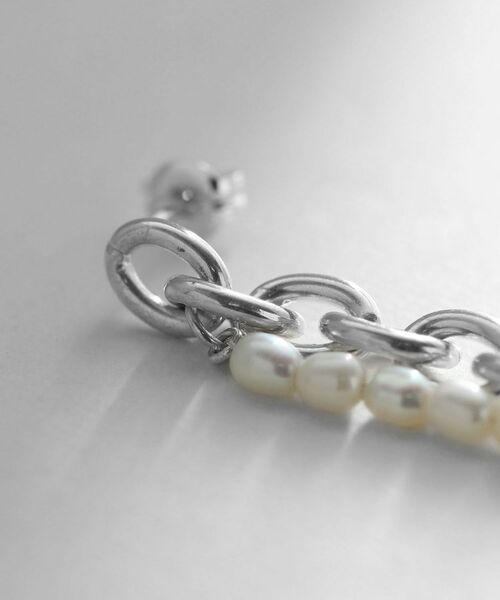 COCOSHNIK ONKITSCH / ココシュニックオンキッチュ ピアス・イヤリング | シルバー バロックパール チェーンコンビネーション スタッドピアス | 詳細3