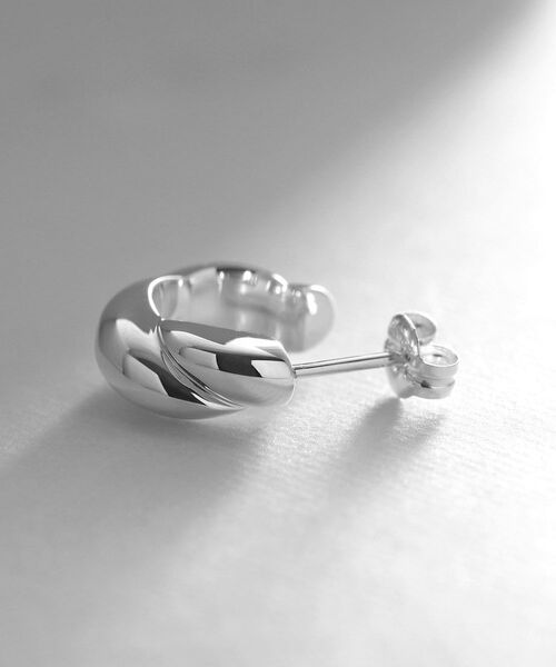 COCOSHNIK ONKITSCH / ココシュニックオンキッチュ ピアス・イヤリング | シルバー スモールフープ クロワッサンピアス | 詳細2