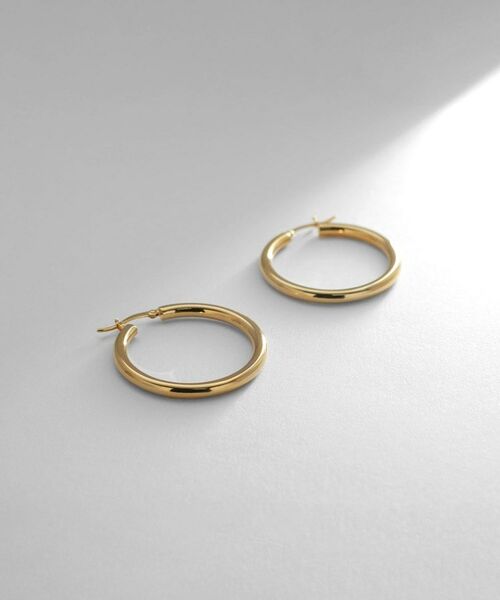 COCOSHNIK ONKITSCH / ココシュニックオンキッチュ ピアス・イヤリング | シルバー ホロウ フープピアスM GP（ゴールド(600)）