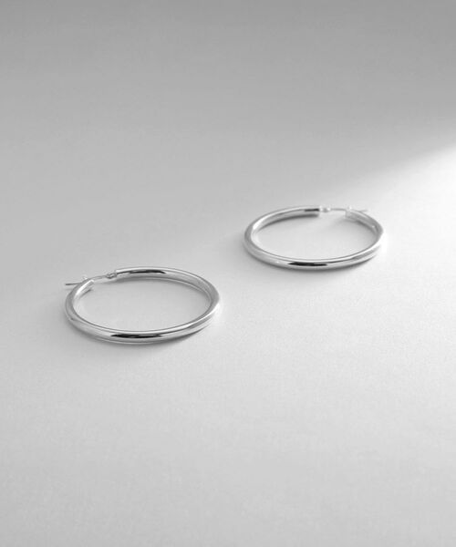 COCOSHNIK ONKITSCH / ココシュニックオンキッチュ ピアス・イヤリング | シルバー ホロウ フープピアスL | 詳細1