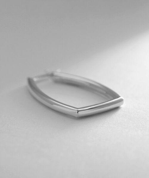 COCOSHNIK ONKITSCH / ココシュニックオンキッチュ ピアス・イヤリング | シルバー ホロウ フープレクタングルピアス | 詳細2