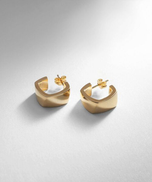 COCOSHNIK ONKITSCH / ココシュニックオンキッチュ ピアス・イヤリング | シルバー ツイストスクエア ピアス GP（ゴールド(600)）