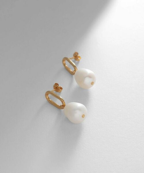 COCOSHNIK ONKITSCH / ココシュニックオンキッチュ ピアス・イヤリング | シルバー バロックパール チェーンリンク ショートピアス GP（ゴールド(606)）