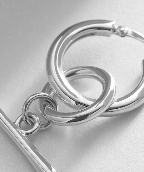COCOSHNIK ONKITSCH / ココシュニックオンキッチュ ピアス・イヤリング | シルバー フープピアス トグルチャーム | 詳細2