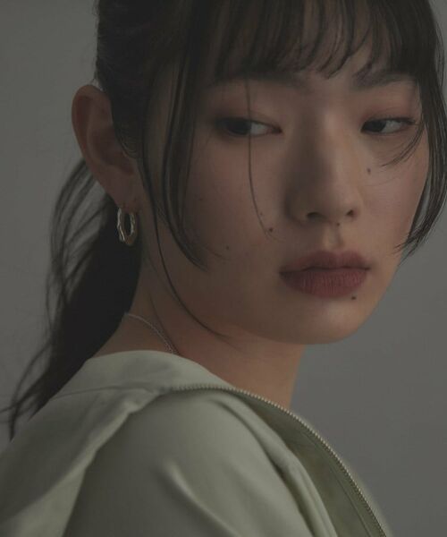 COCOSHNIK ONKITSCH / ココシュニックオンキッチュ ピアス・イヤリング | シルバー ニュアンスピアス オーバルフープ | 詳細9