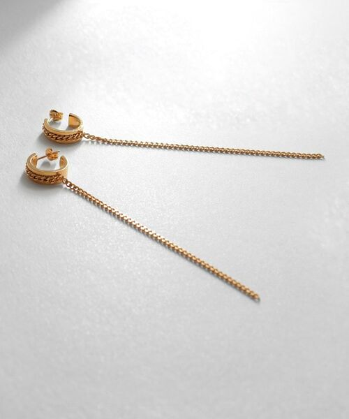 COCOSHNIK ONKITSCH / ココシュニックオンキッチュ ピアス・イヤリング | シルバー ハンギング カーブチェーンピアス GP（ゴールド(600)）