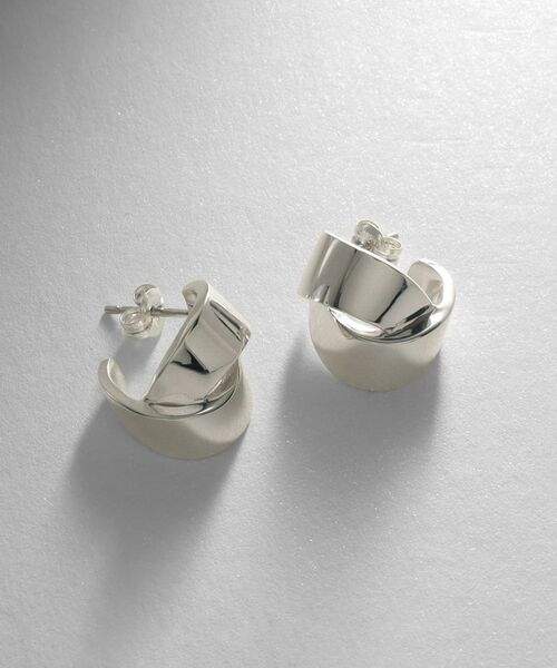 COCOSHNIK ONKITSCH / ココシュニックオンキッチュ ピアス・イヤリング | シルバー フォールディングピアス オーバーラップ | 詳細1