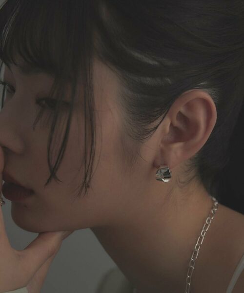 COCOSHNIK ONKITSCH / ココシュニックオンキッチュ ピアス・イヤリング | シルバー フォールディングピアス オーバーラップ | 詳細10