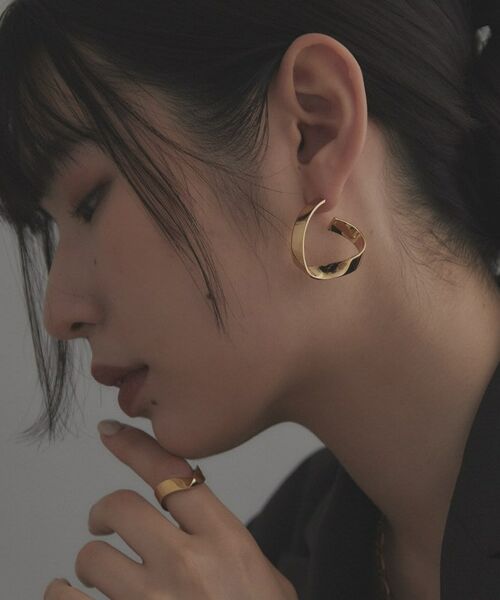 COCOSHNIK ONKITSCH / ココシュニックオンキッチュ ピアス・イヤリング | シルバー フォールディングピアス ストリーム GP | 詳細8