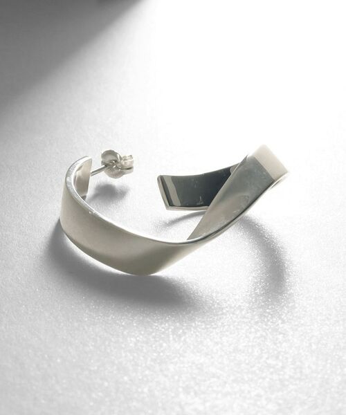 COCOSHNIK ONKITSCH / ココシュニックオンキッチュ ピアス・イヤリング | シルバー フォールディングピアス ストリーム | 詳細2