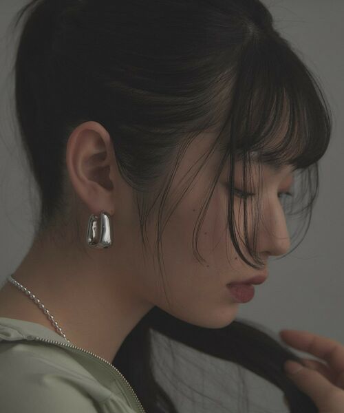 COCOSHNIK ONKITSCH / ココシュニックオンキッチュ ピアス・イヤリング | シルバー ホロウフープピアス トラペーズ | 詳細6