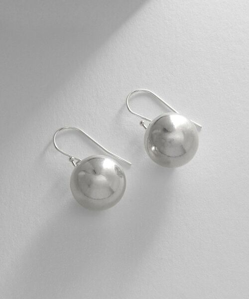 COCOSHNIK ONKITSCH / ココシュニックオンキッチュ ピアス・イヤリング | シルバー ホロウボール フックピアス（シルバー(600)）