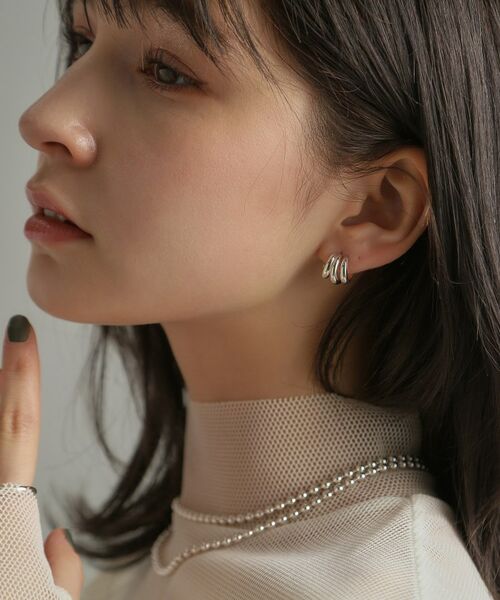 COCOSHNIK ONKITSCH / ココシュニックオンキッチュ ピアス・イヤリング | シルバー スモールフープ トリプルカーブピアス | 詳細8