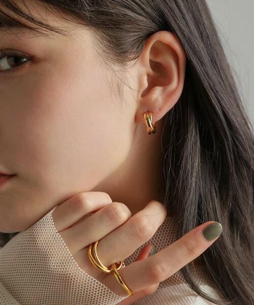 COCOSHNIK ONKITSCH / ココシュニックオンキッチュ ピアス・イヤリング | シルバー スモールフープ プランプクロスピアス GP | 詳細8