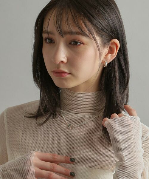 COCOSHNIK ONKITSCH / ココシュニックオンキッチュ ピアス・イヤリング | シルバー スモールフープ プランプクロスピアス | 詳細7