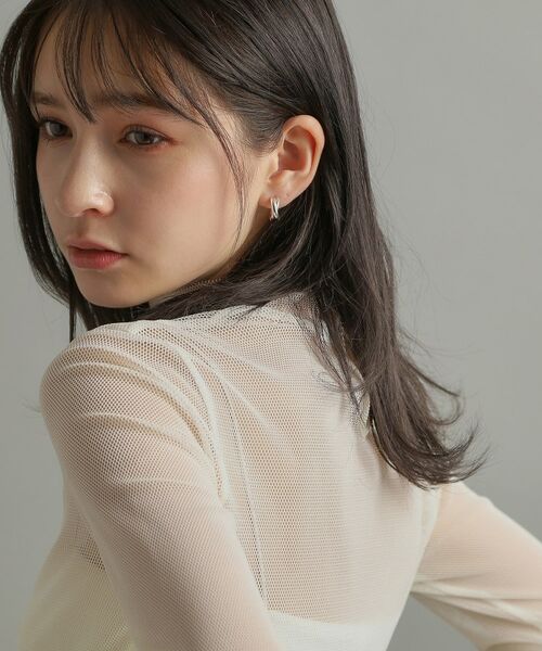 COCOSHNIK ONKITSCH / ココシュニックオンキッチュ ピアス・イヤリング | シルバー スモールフープ プランプクロスピアス | 詳細8