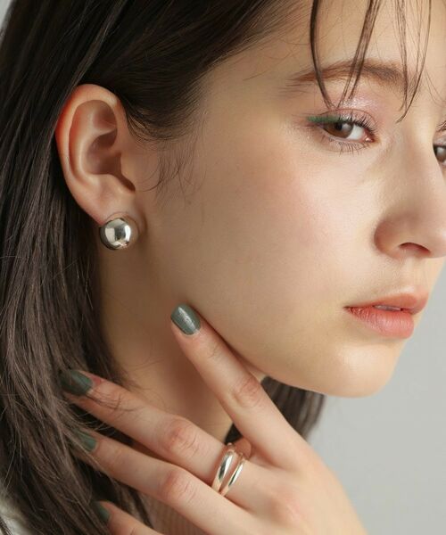 COCOSHNIK ONKITSCH / ココシュニックオンキッチュ ピアス・イヤリング | シルバー ハギーピアス ボールL | 詳細10