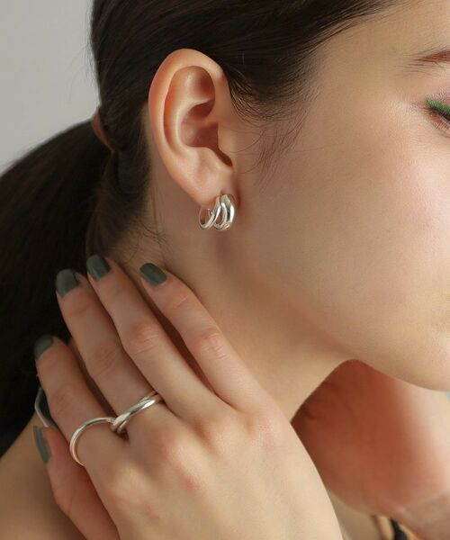 COCOSHNIK ONKITSCH / ココシュニックオンキッチュ ピアス・イヤリング | シルバー スモールフープ ダブルプランプピアス | 詳細14