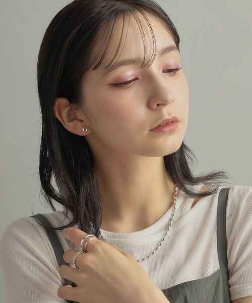 COCOSHNIK ONKITSCH / ココシュニックオンキッチュ ピアス・イヤリング | シルバー クッションシェイプ スタッドピアス | 詳細10