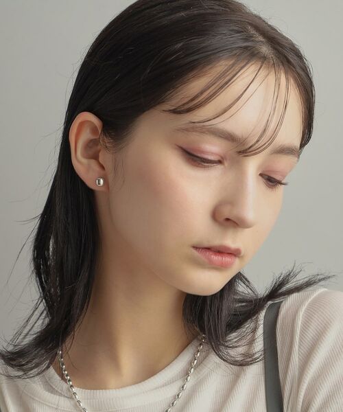 COCOSHNIK ONKITSCH / ココシュニックオンキッチュ ピアス・イヤリング | シルバー クッションシェイプ スタッドピアス | 詳細12