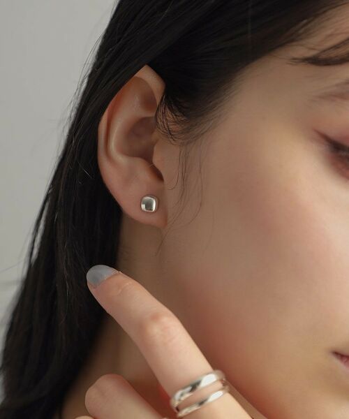 COCOSHNIK ONKITSCH / ココシュニックオンキッチュ ピアス・イヤリング | シルバー クッションシェイプ スタッドピアス | 詳細14