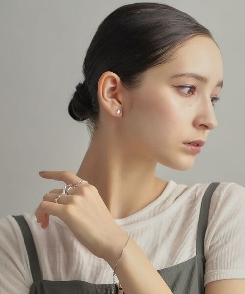 COCOSHNIK ONKITSCH / ココシュニックオンキッチュ ピアス・イヤリング | シルバー クッションシェイプ スタッドピアス | 詳細6