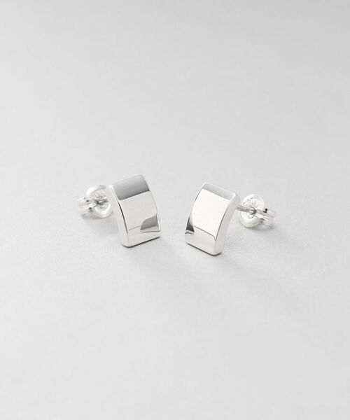 COCOSHNIK ONKITSCH / ココシュニックオンキッチュ ピアス・イヤリング | シルバー シールドシェイプ スタッドピアス | 詳細1