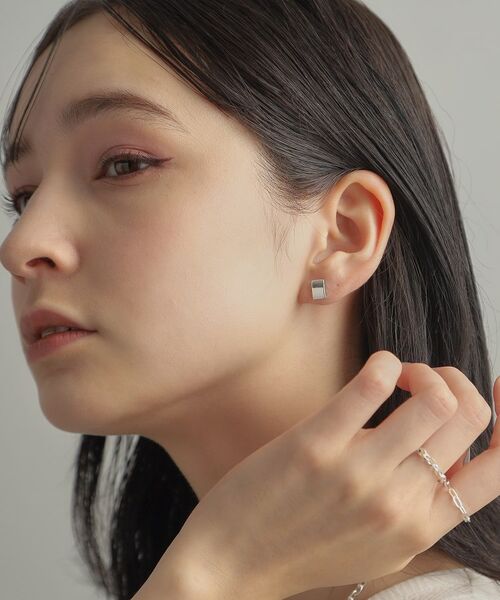 COCOSHNIK ONKITSCH / ココシュニックオンキッチュ ピアス・イヤリング | シルバー シールドシェイプ スタッドピアス | 詳細11