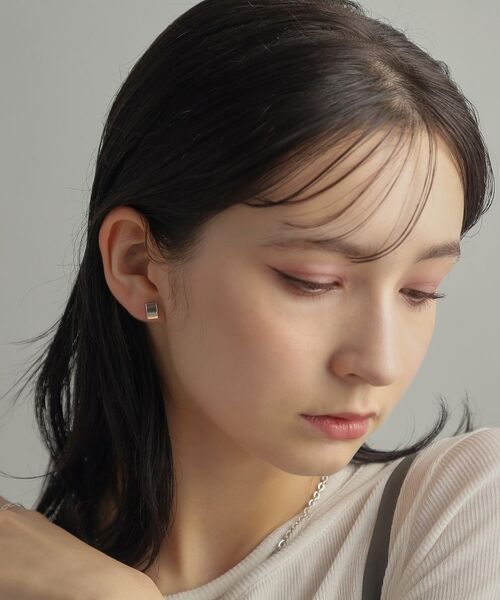 COCOSHNIK ONKITSCH / ココシュニックオンキッチュ ピアス・イヤリング | シルバー シールドシェイプ スタッドピアス | 詳細12