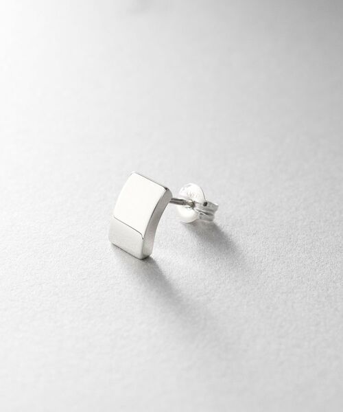 COCOSHNIK ONKITSCH / ココシュニックオンキッチュ ピアス・イヤリング | シルバー シールドシェイプ スタッドピアス | 詳細2