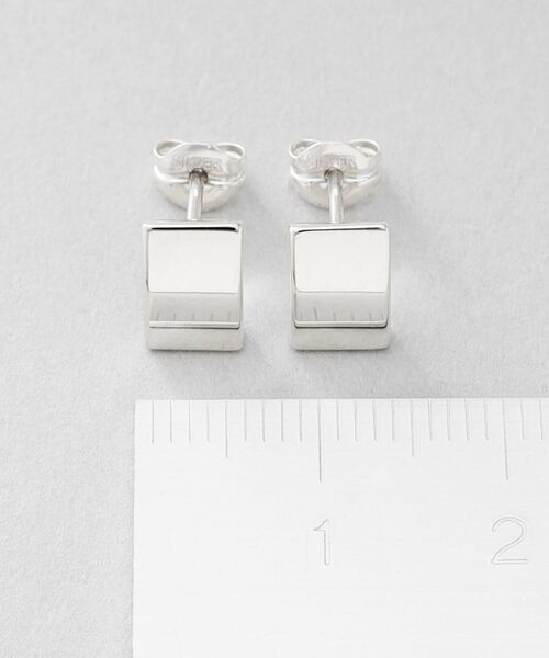 COCOSHNIK ONKITSCH / ココシュニックオンキッチュ ピアス・イヤリング | シルバー シールドシェイプ スタッドピアス | 詳細4