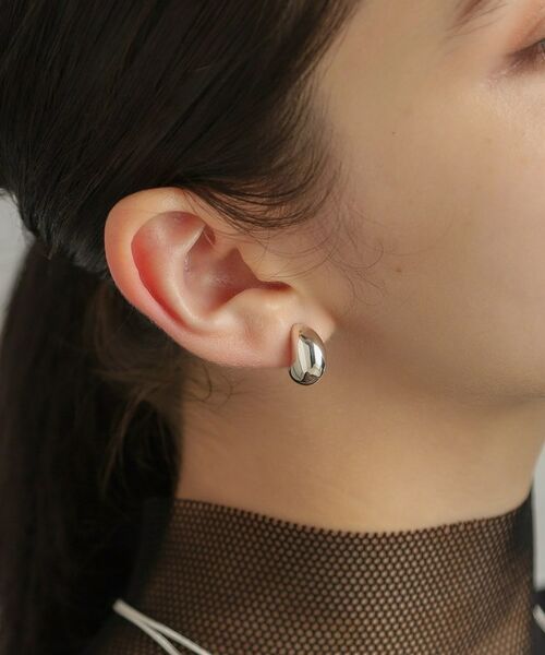 COCOSHNIK ONKITSCH / ココシュニックオンキッチュ ピアス・イヤリング | シルバー ホロウフープピアス ペアシェイプS | 詳細12